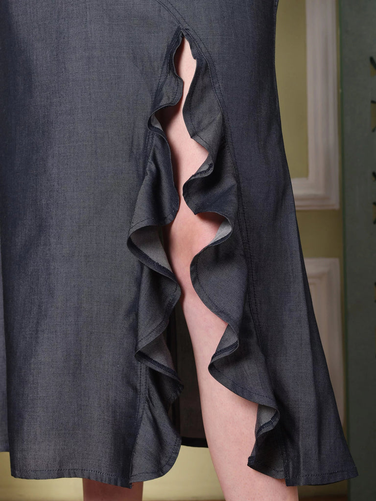 Behind the Seams — The Craft & Vision of The Leisure Loom